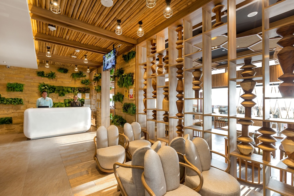 Lobby at Mercure Phuket Patong Journeyhub, PATONG BEACH