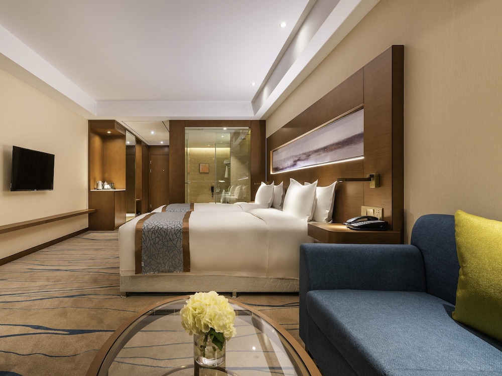 Novotel Qingdao New Hope 28/72