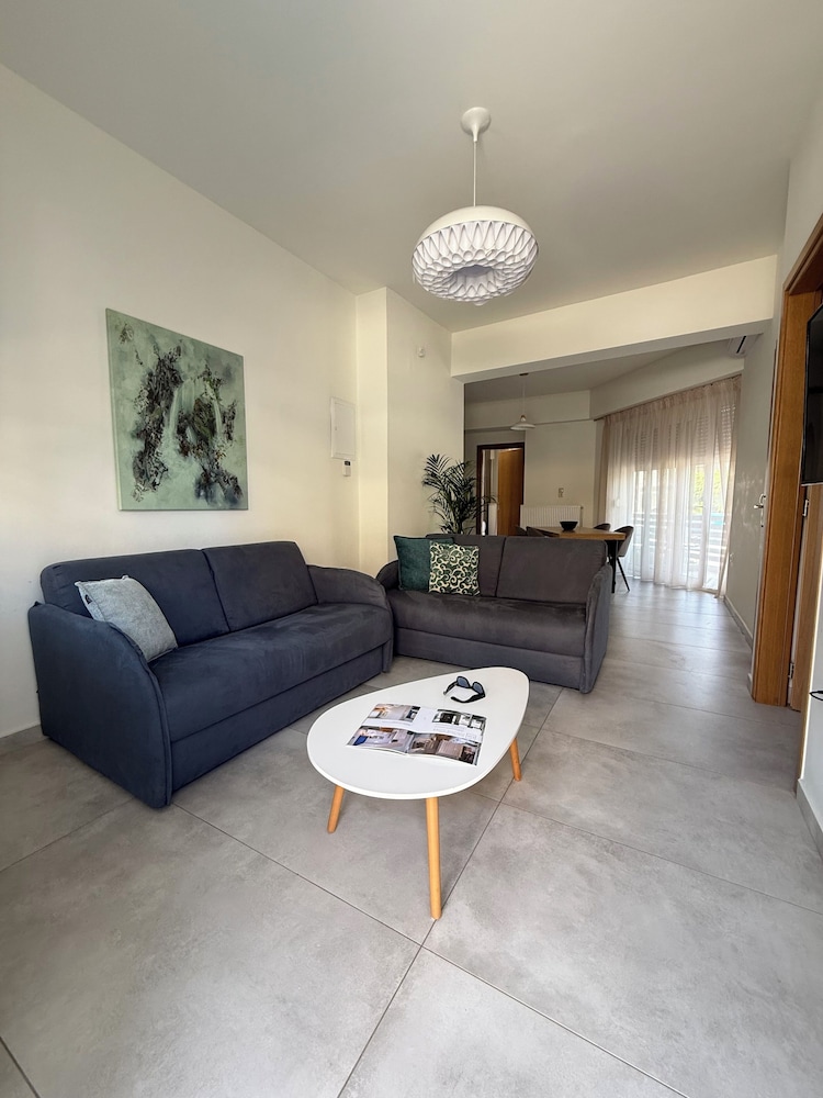 Elia Residences 37/59