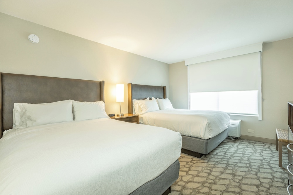 Holiday Inn Hotel Suites Peachtree City 17/70