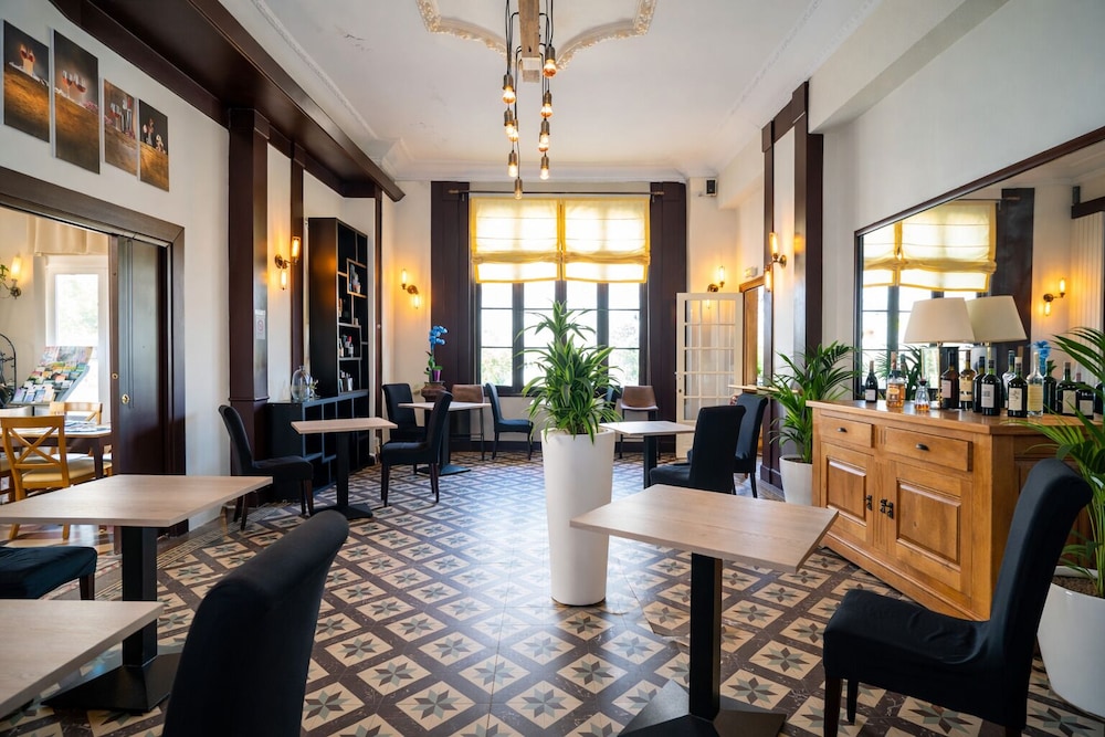 Logis Hotel Le Majestic 23/48