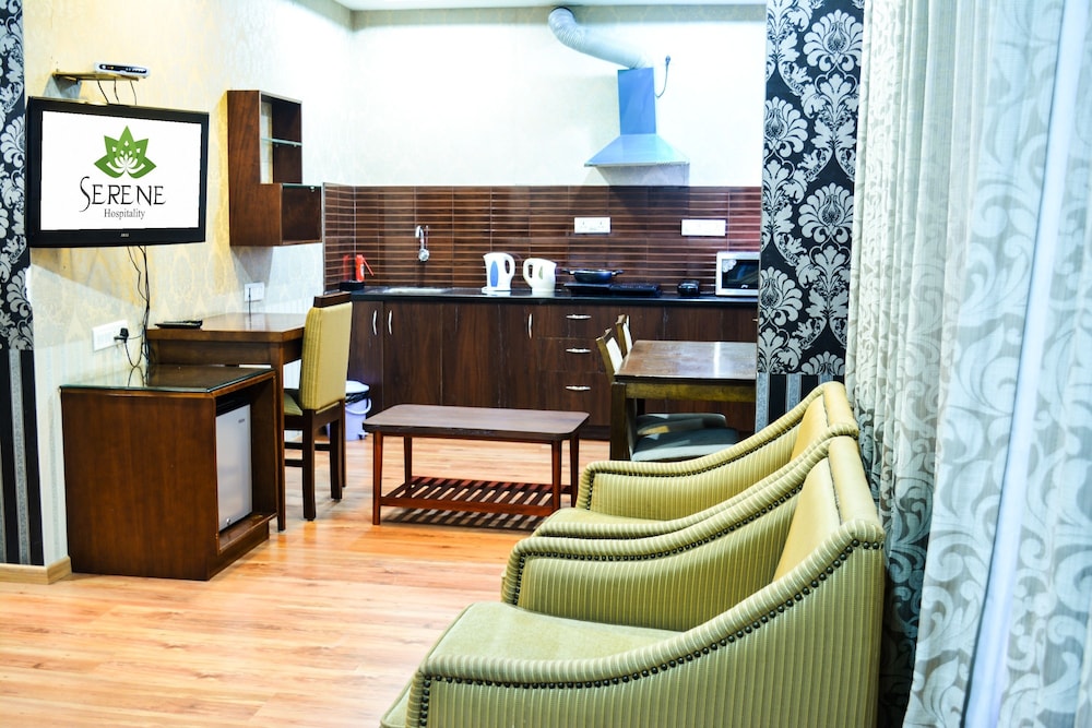Serene Boutique Hotel photo1