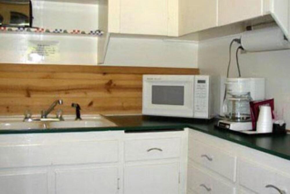 Brundage Inn 26/26