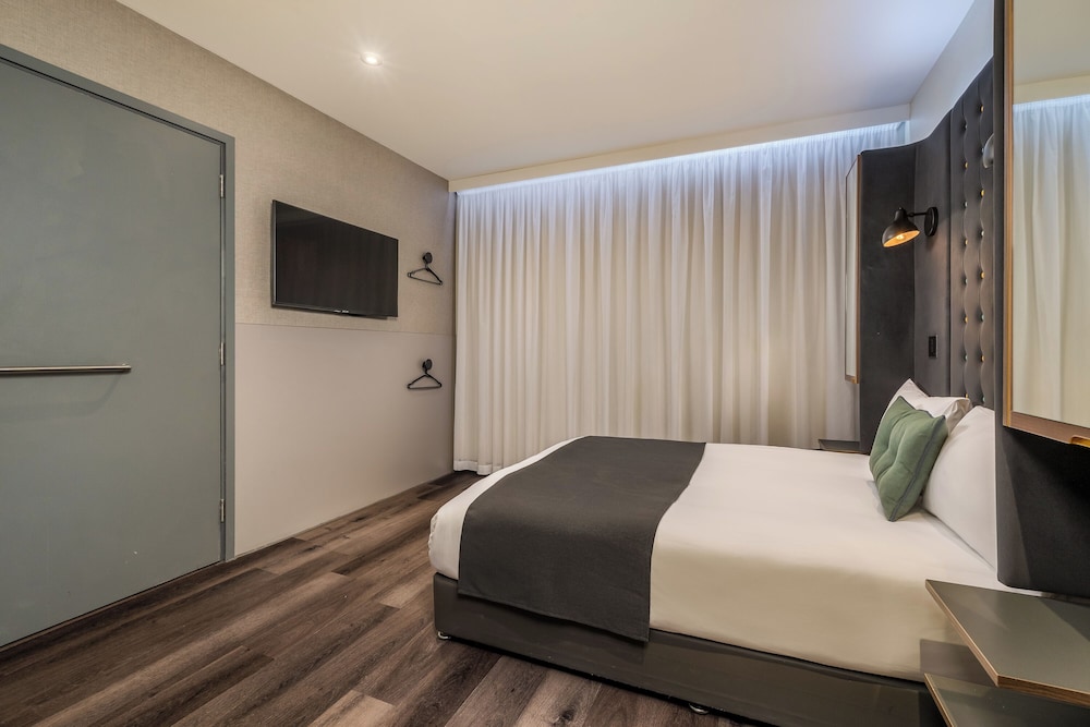 Point A Hotel Kensington Olympia 12/58