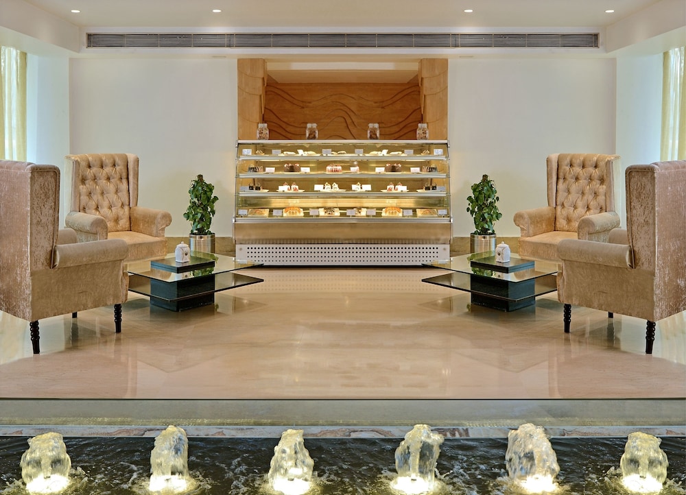 Taurus Sarovar Portico New Delhi 32/49