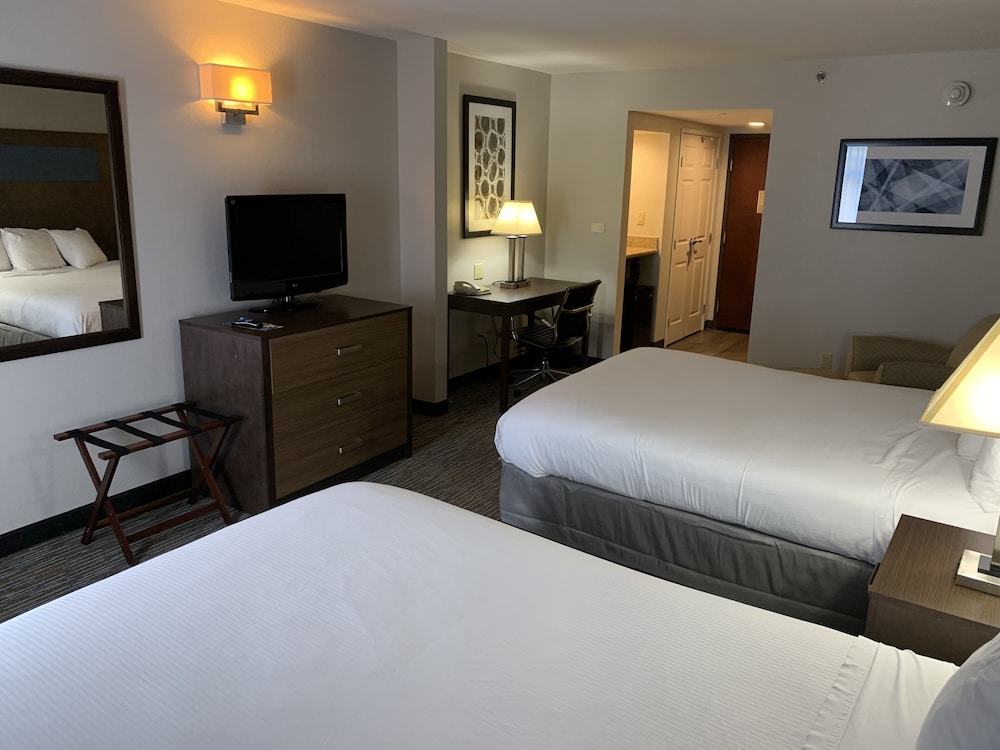 Wingate by Wyndham Southport 15/44