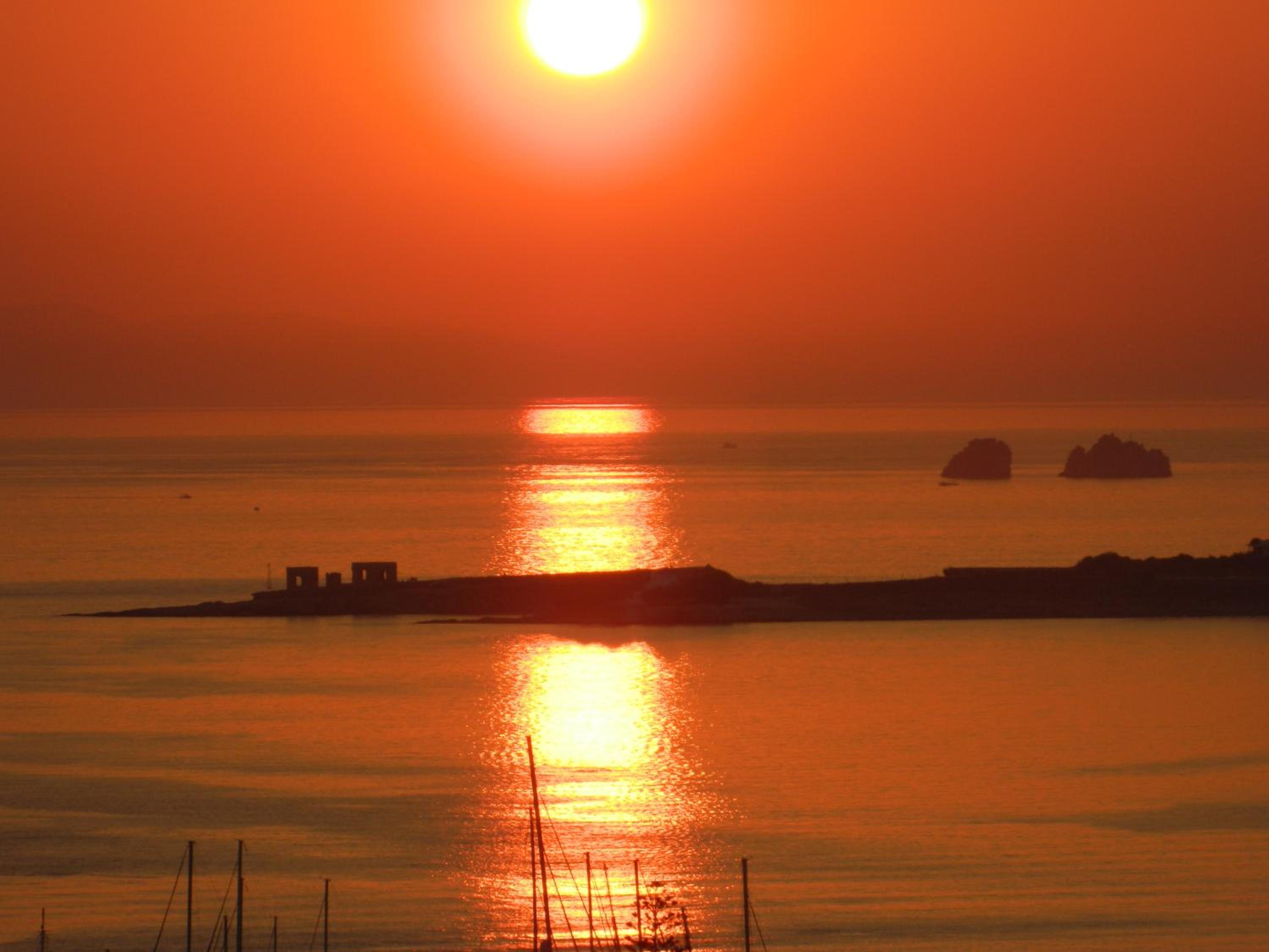 Sunset View Hotel &amp; Apartments 94/100