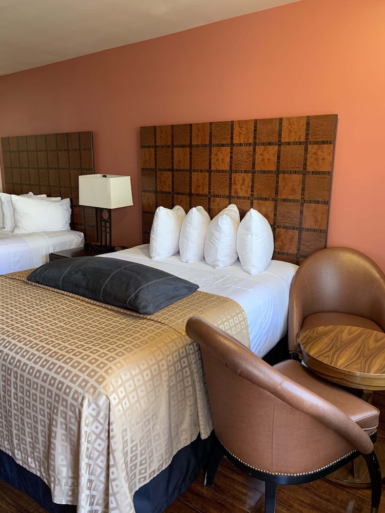 Matterhorn Inn Ouray 32/56