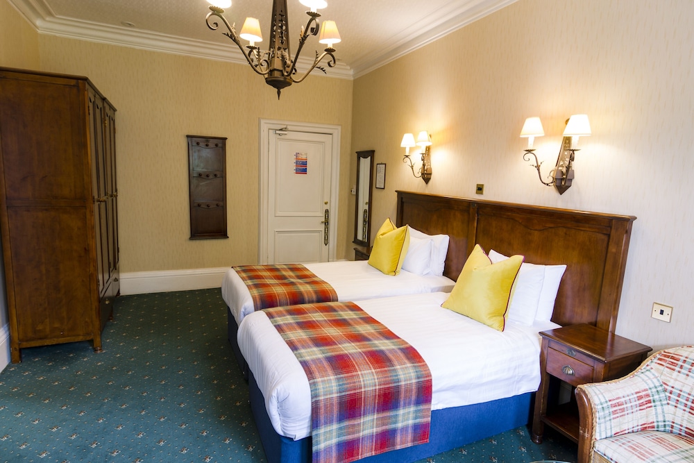 Pine Trees Hotel Pitlochry 20/65