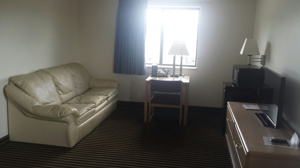 Super 8 by Wyndham Humboldt 37/48