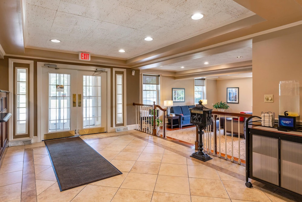 MainStay Suites Foxboro - Mansfield 31/37