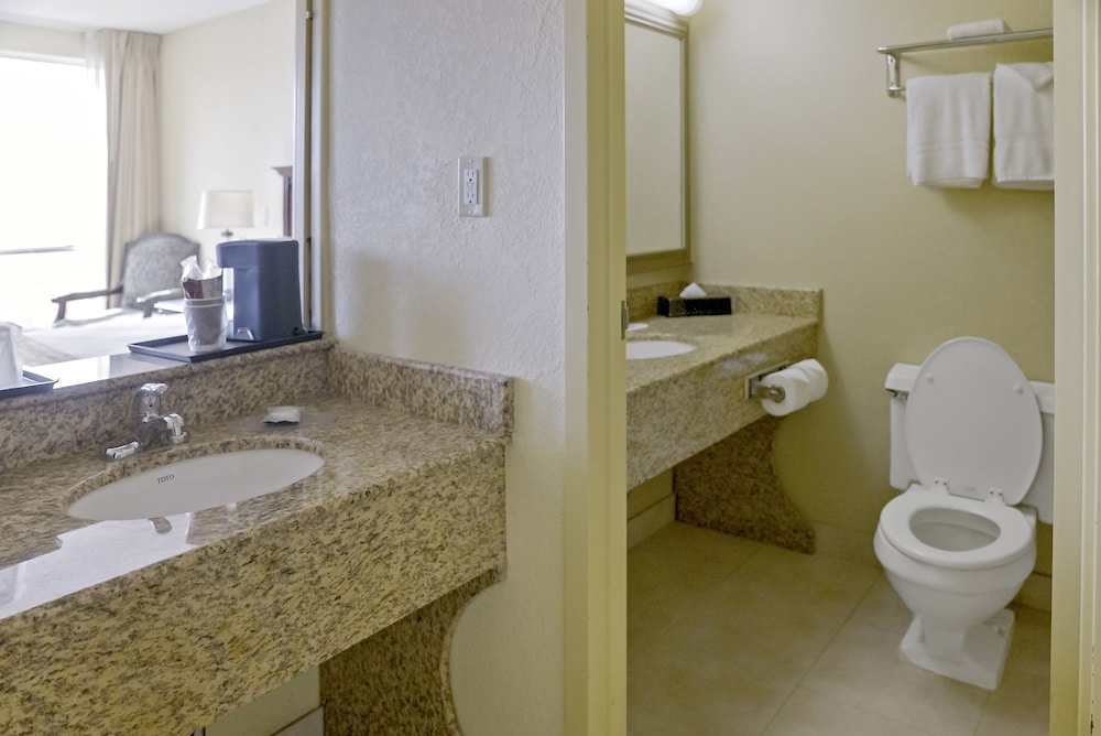 Economy Hotel Plus Wichita 15/16