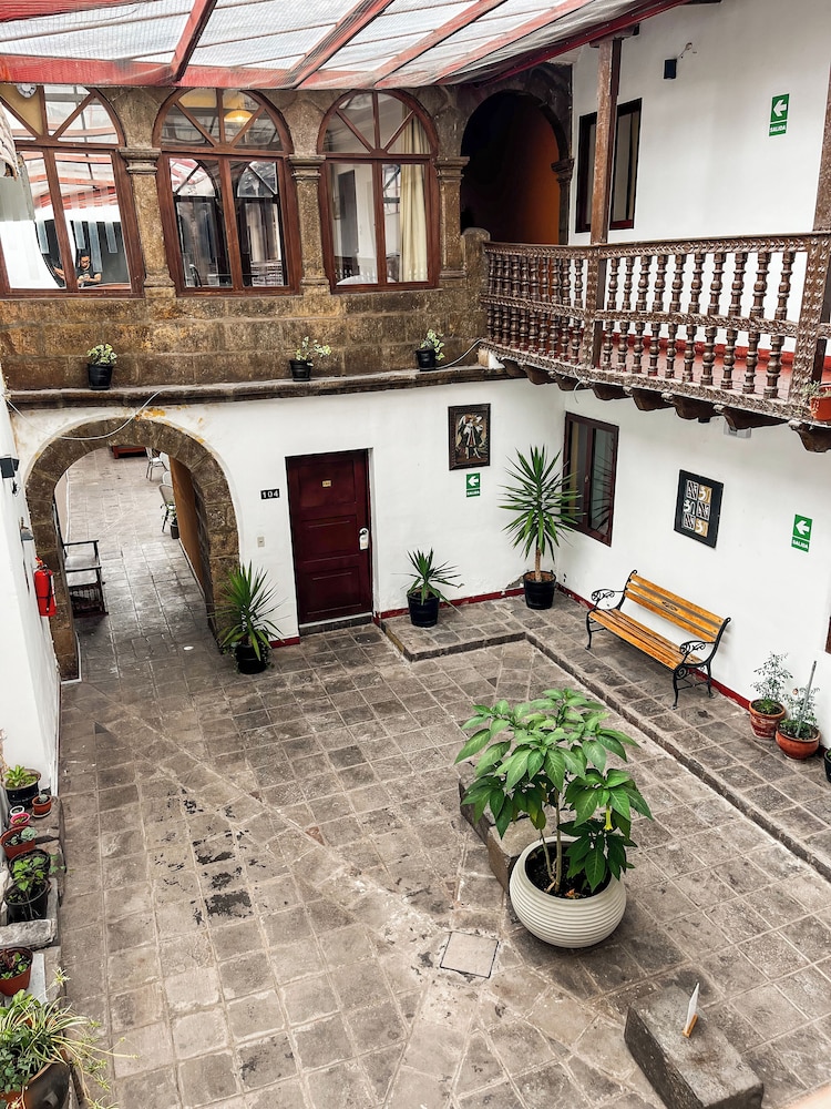 Cusco Plaza Saphi 69/75