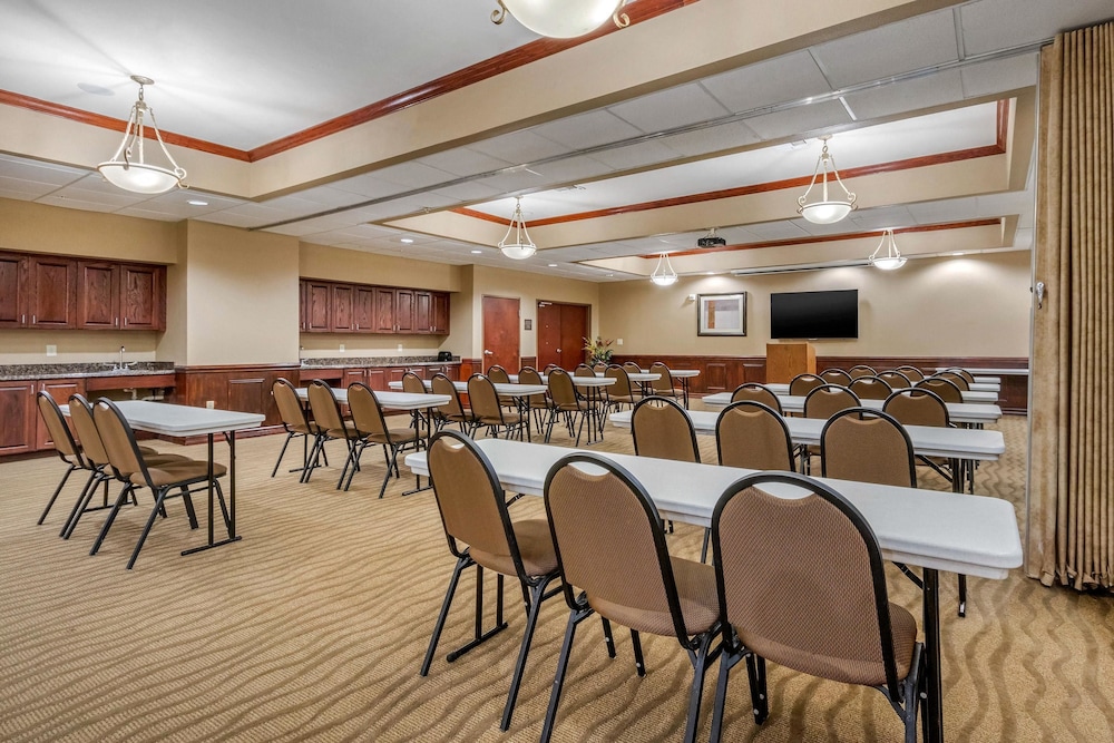 Comfort Suites Corpus Christi Central 30/34