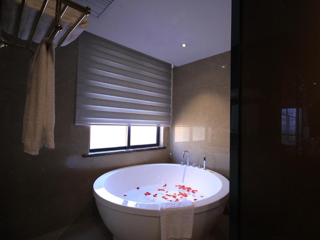 Chateau Star Sea Hotel 44/44