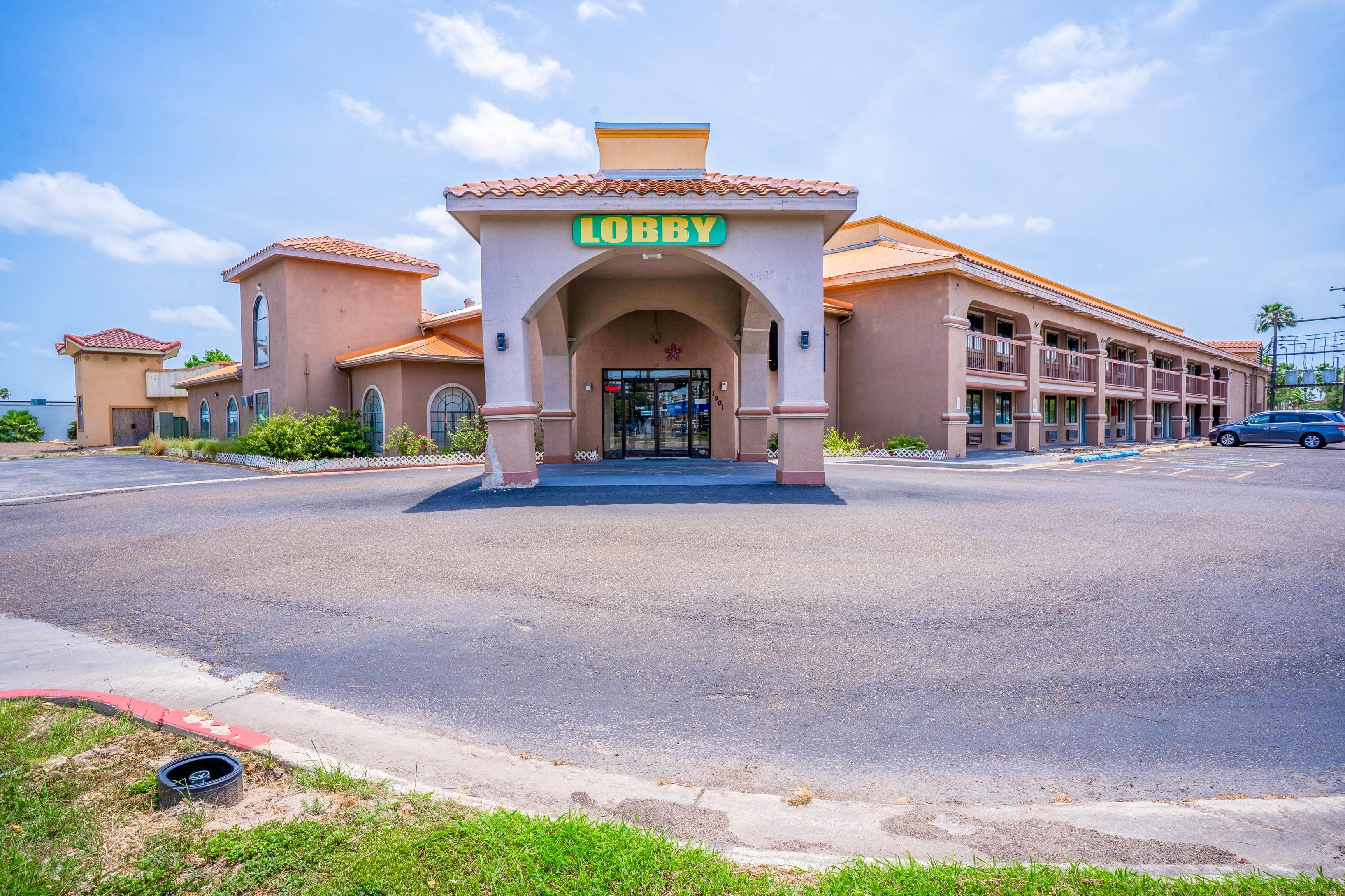 Lone Star Inn & Suites Harlingen TX 7/60