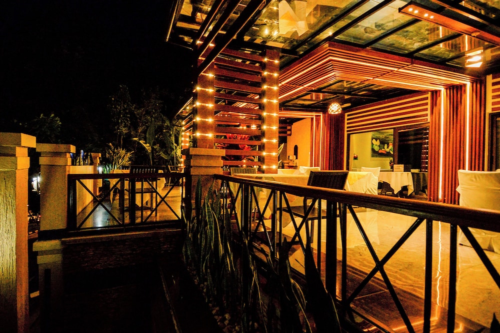 Hill View Hotel &amp; Apartments 32/49