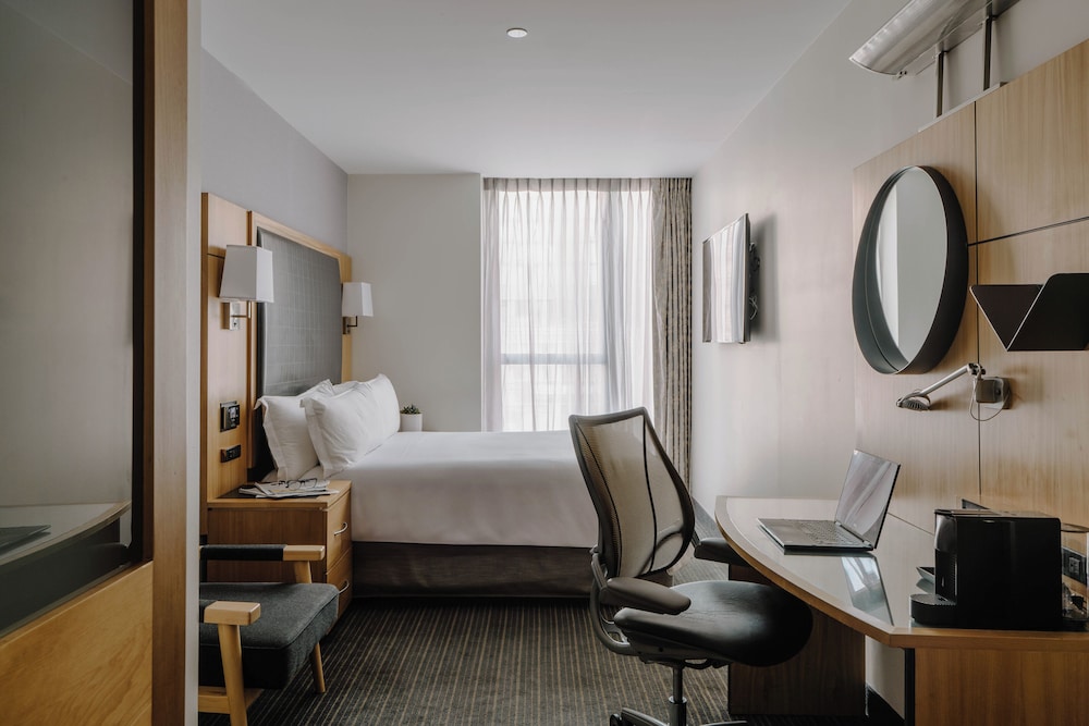 غرفة سوبيريور بسرير كوين، World Center Hotel 6/6