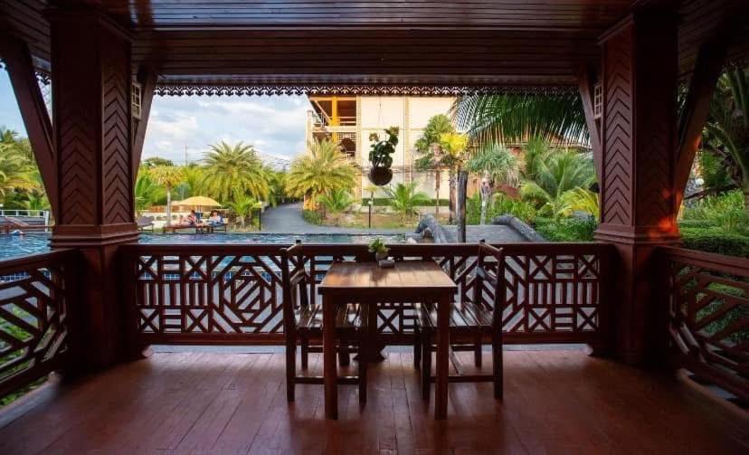 Sangsawan Palace Khaolak Hotel 86/98