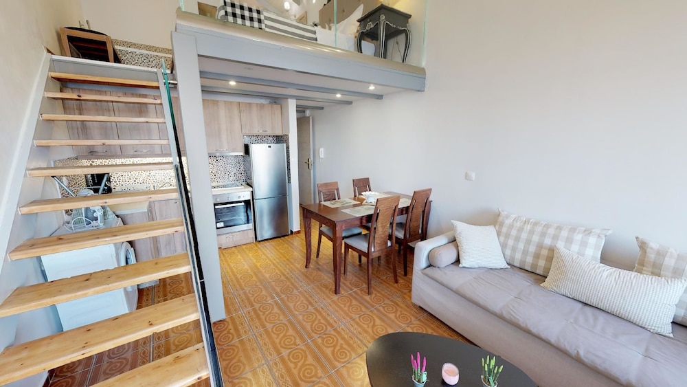 Porto Enetikos Suites 26/50
