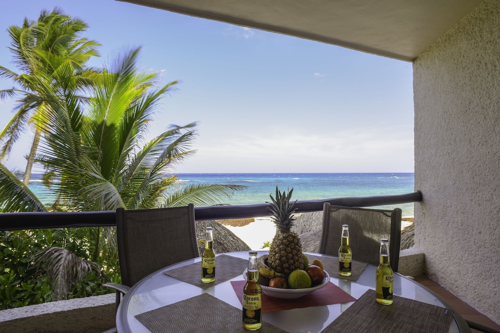 Villas De Rosa Beach Resort 40/68