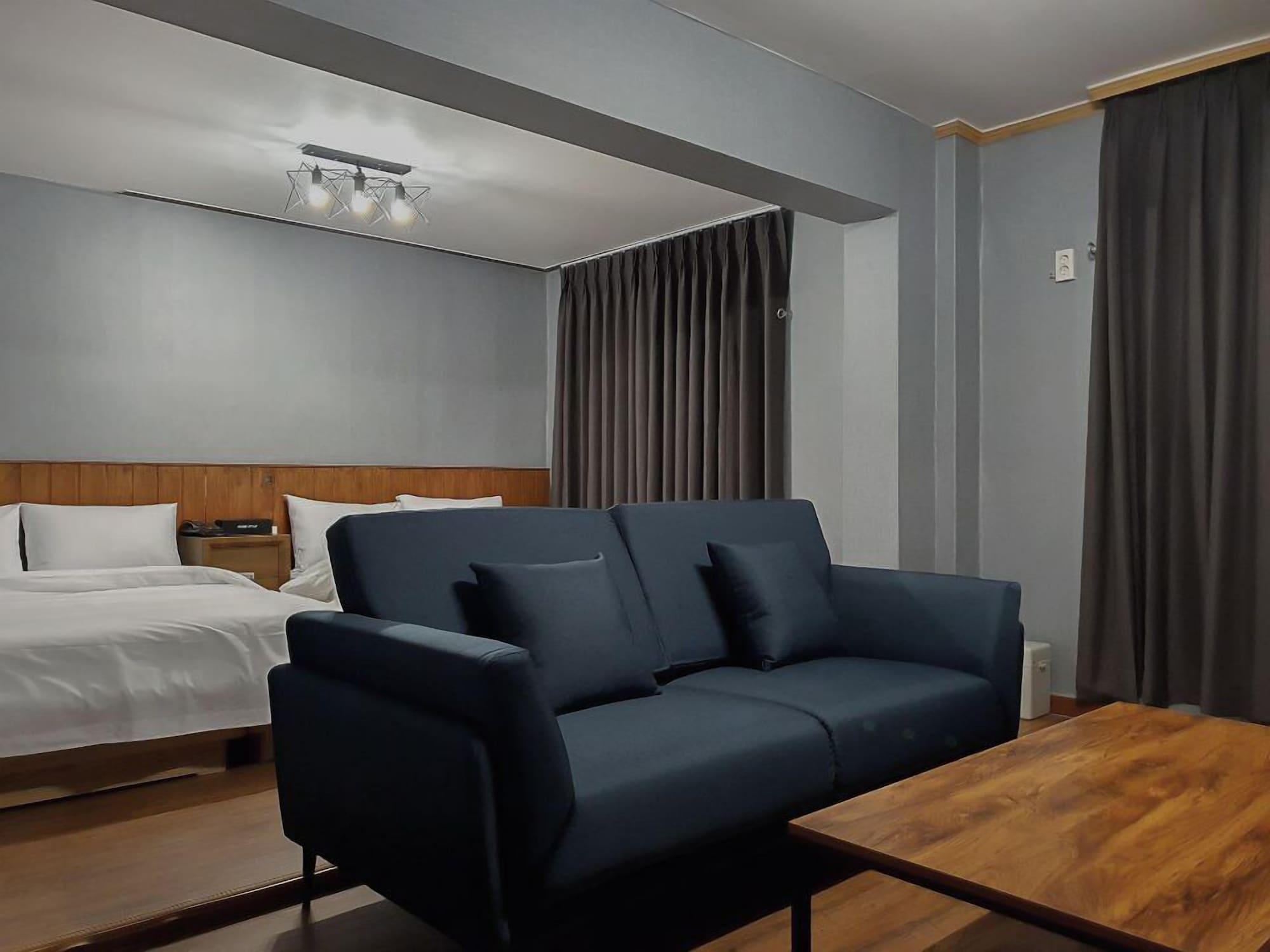 Hyundai Hotel 15/21