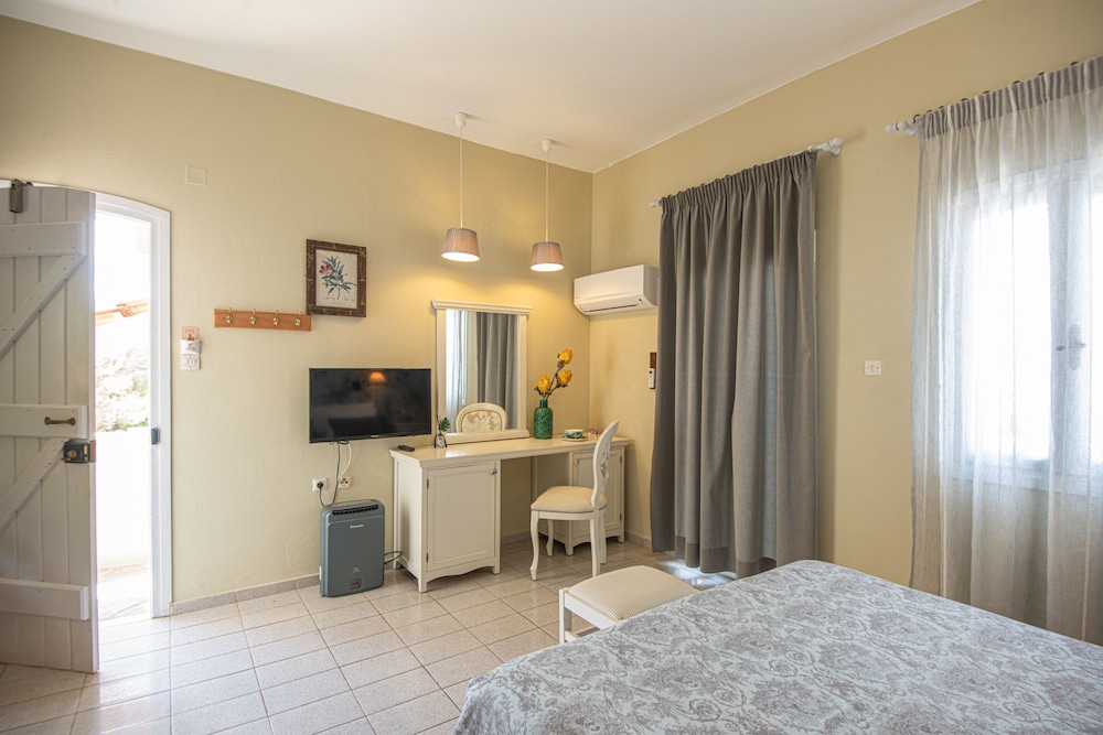 Adrakos Apartments 18/78