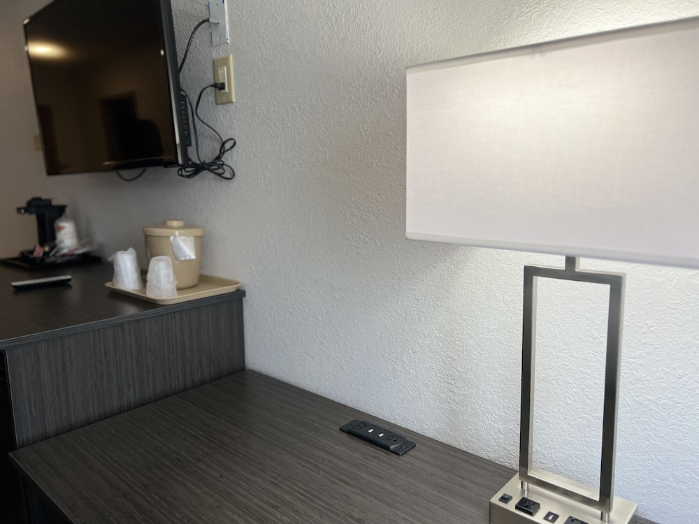 Quality Inn & Suites Louisville East 19/28