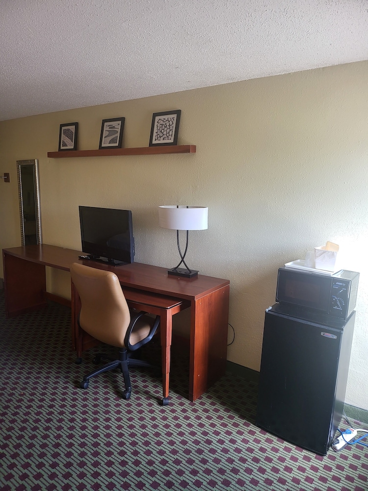 Baymont by Wyndham Williamsburg 39/45