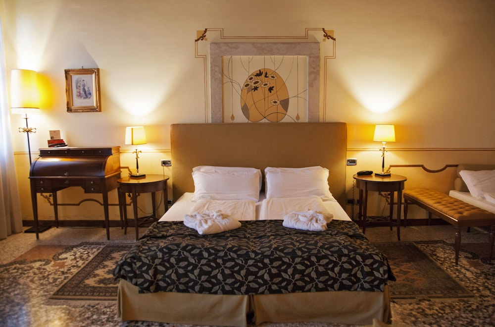 Villa Policreti Hotel 16/50