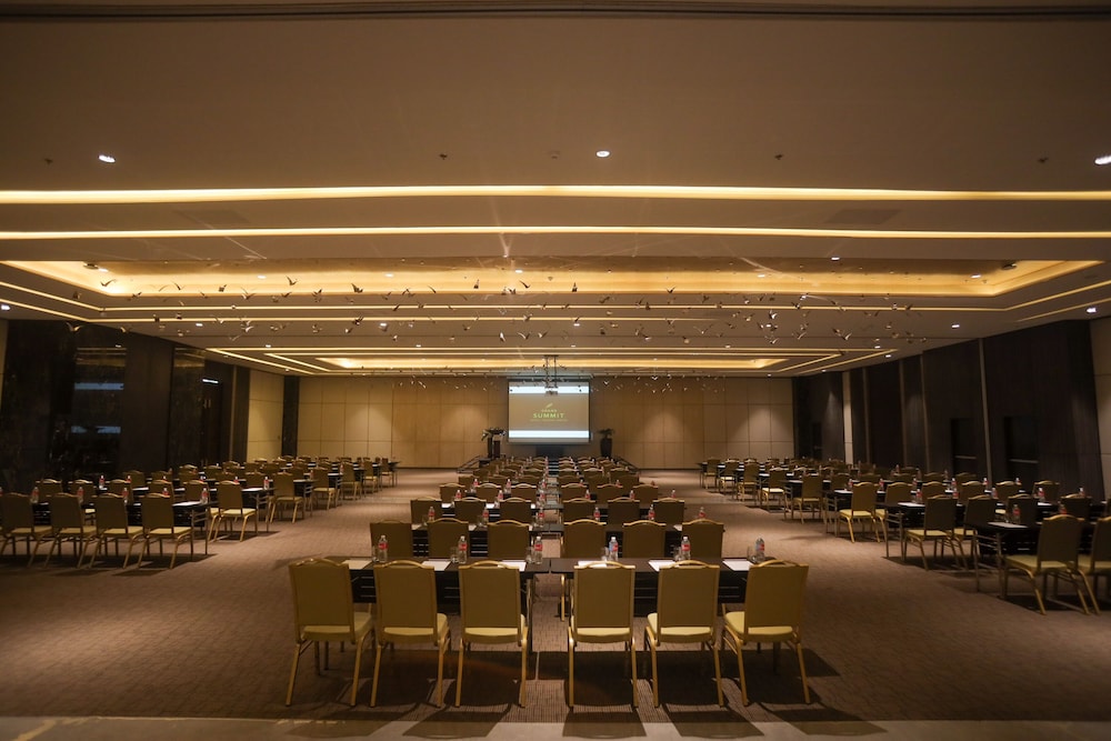 Grand Summit Hotel General Santos 42/50