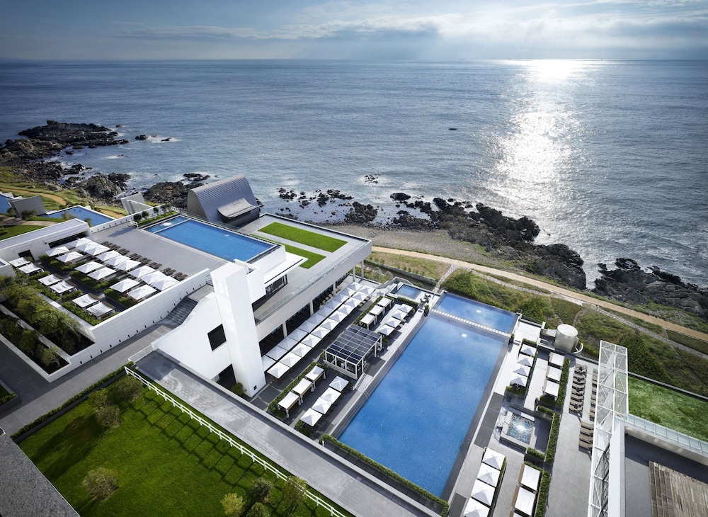 Ananti at Busan Cove 69/75