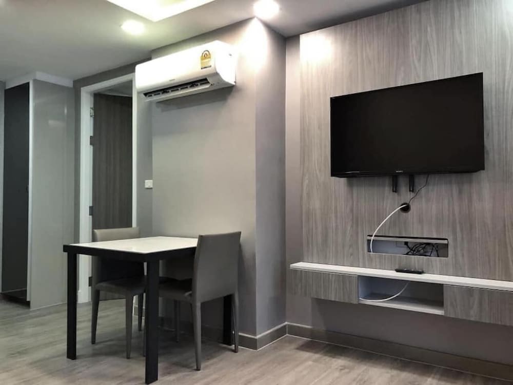 Dazzle Residence 37/47