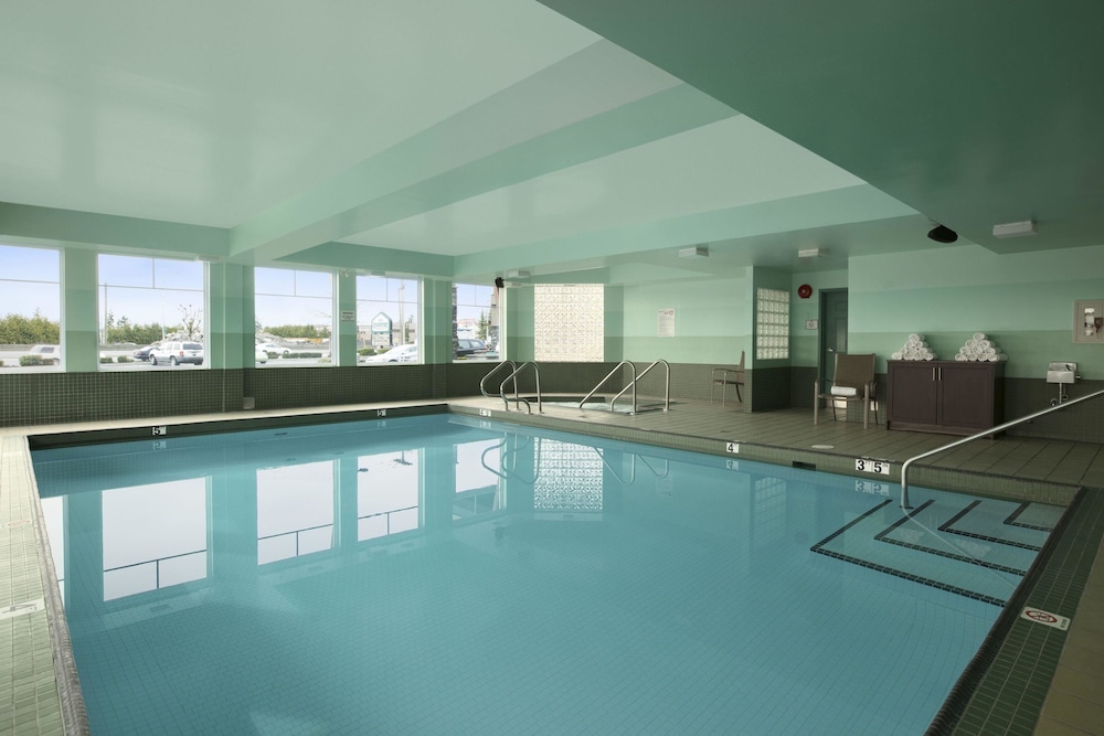 Ramada By Wyndham Surrey/Langley 21/47