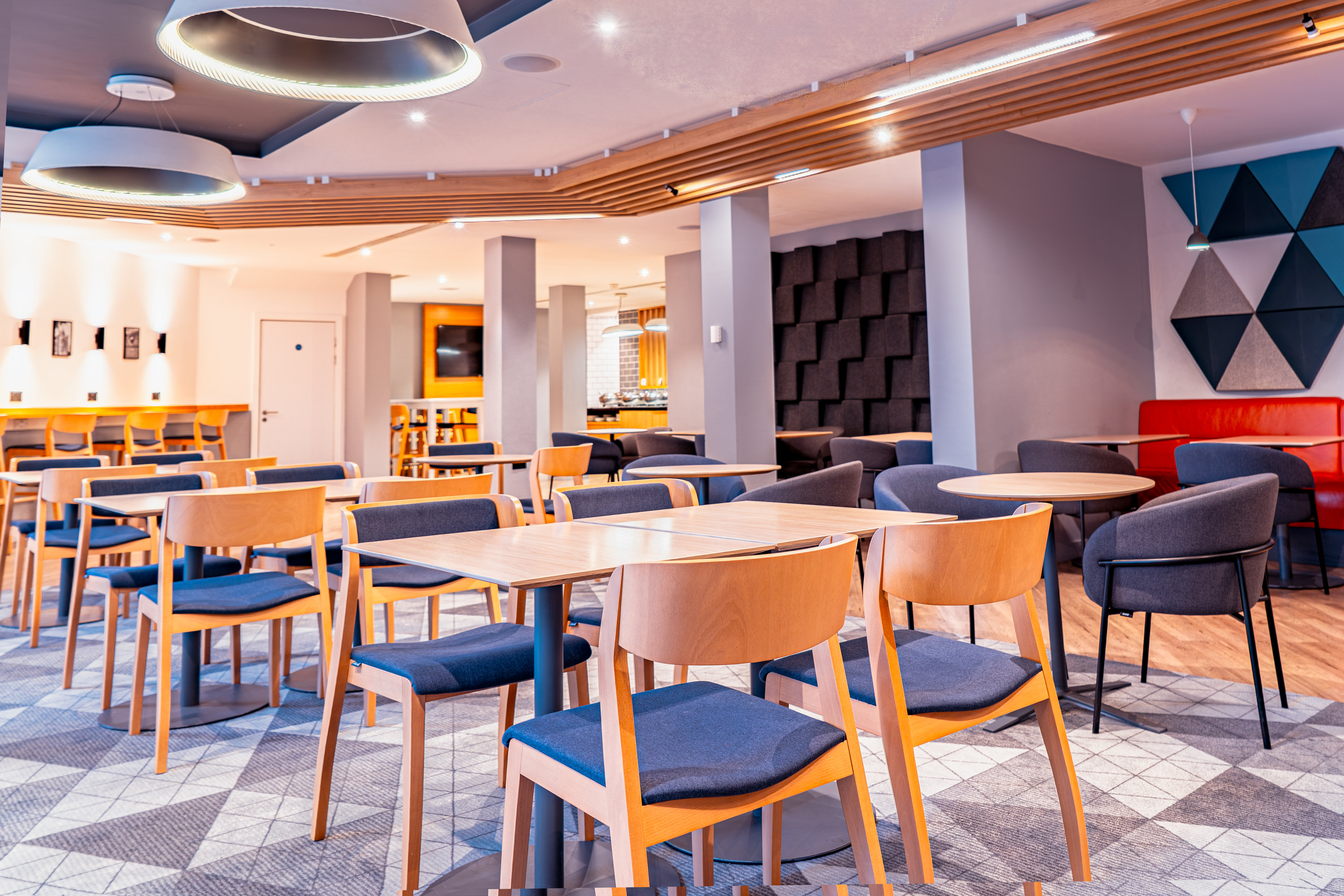 Holiday Inn Express St. Albans - M25, Jct.22 44/76