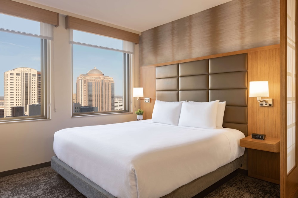 Hyatt Place Houston Downtown 11/50