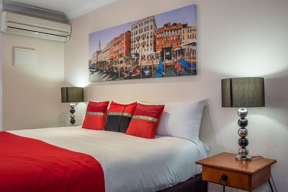 Aspley Carsel Motor Inn 23/60
