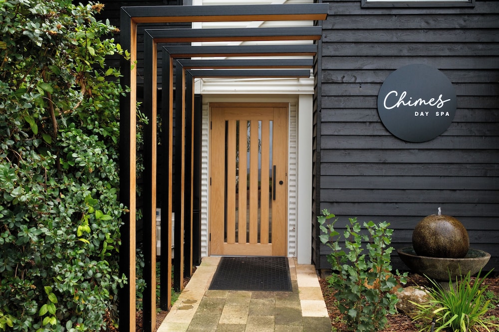 Chimes Spa Retreat 1/50