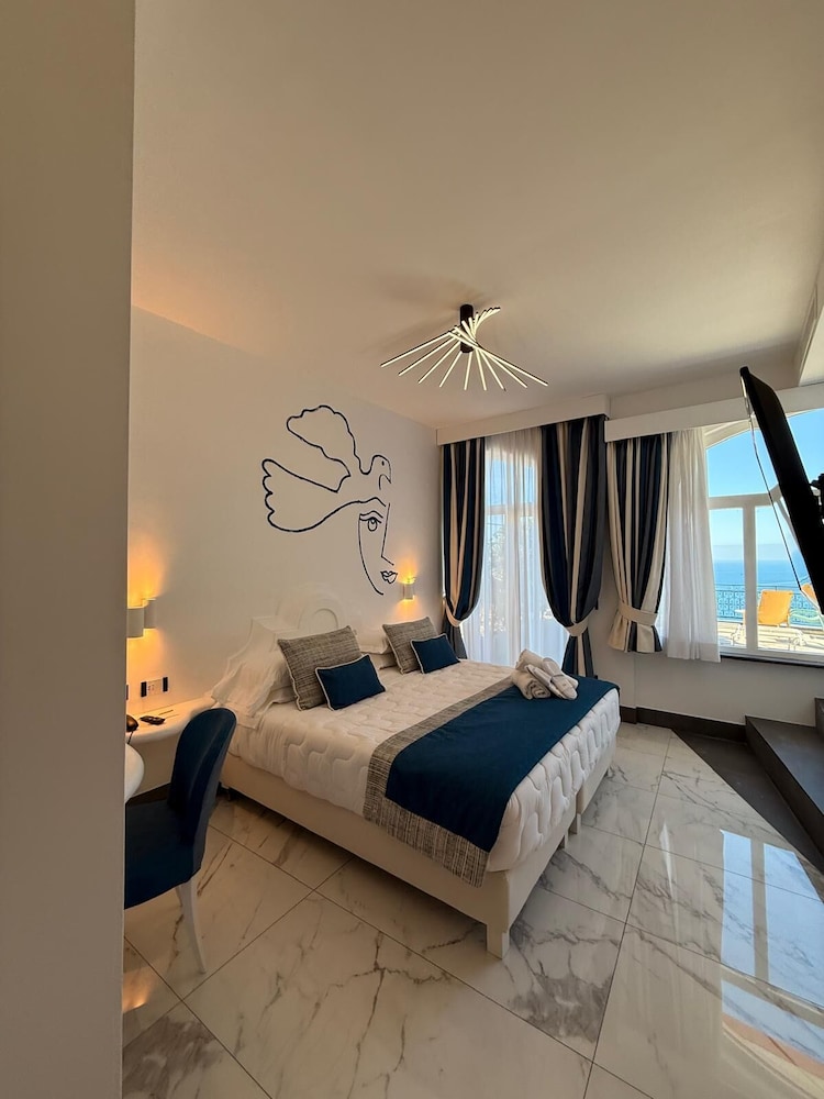 غرفة جونيور بسرير مزدوج وسريرين منفصلين، Positano Art Hotel Pasitea 7/10