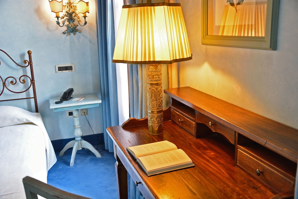 Boccaccio Hotel 60/65