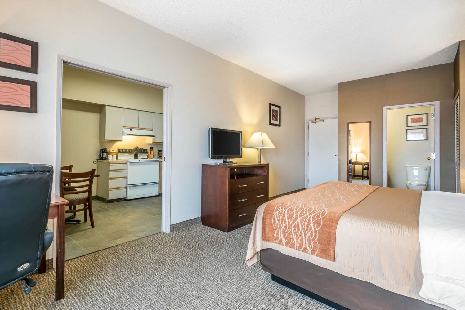 Efficiency, King Bed