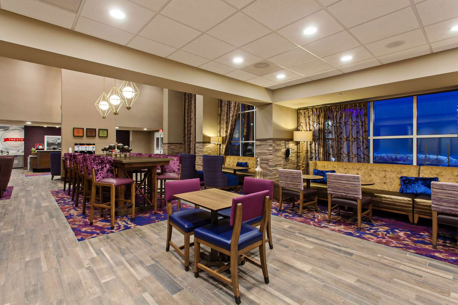 restaurant cafeteria