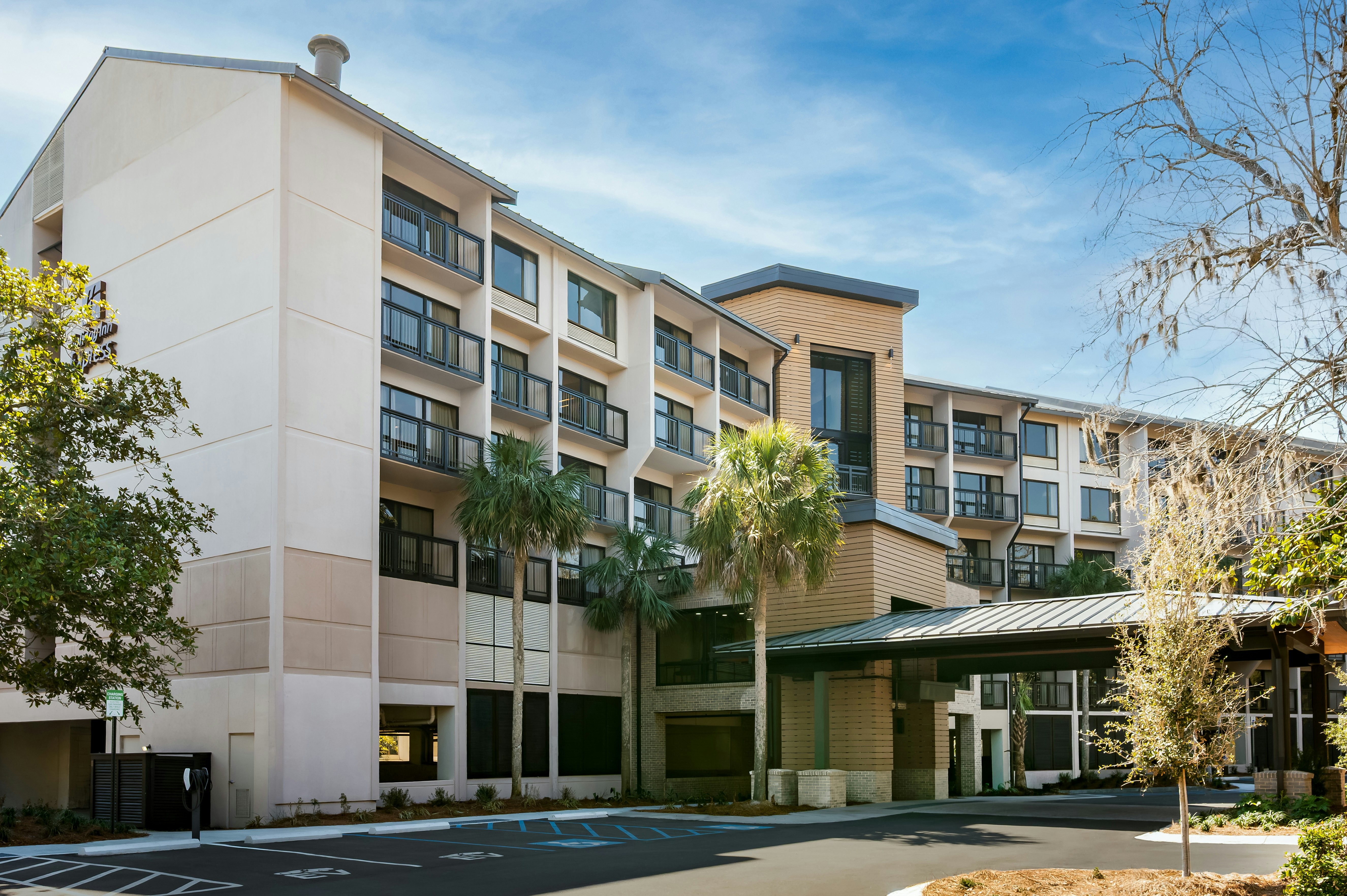 Holiday Inn Express Hilton Head Island 4/77