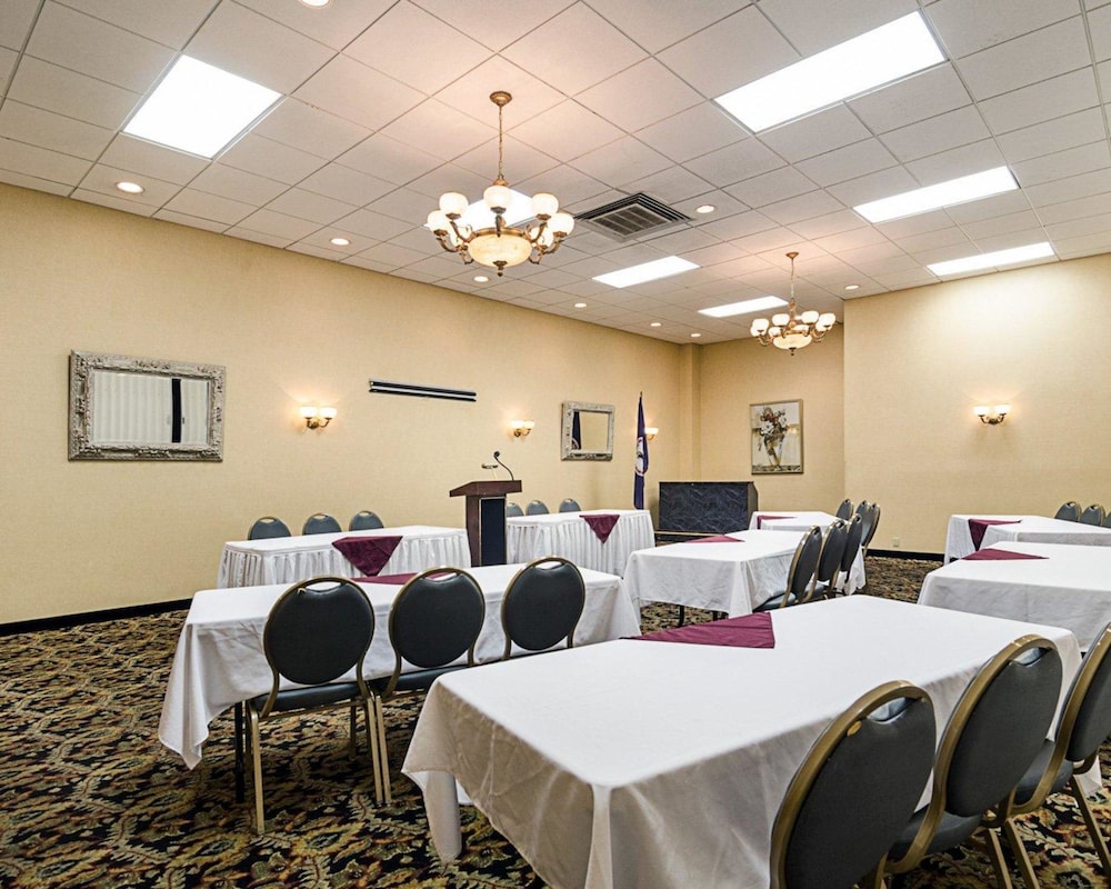 Quality Inn Shenandoah Valley 27/28