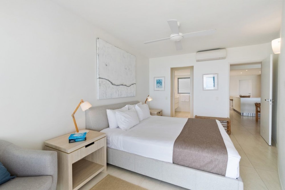 La Mer Apartments 13/50