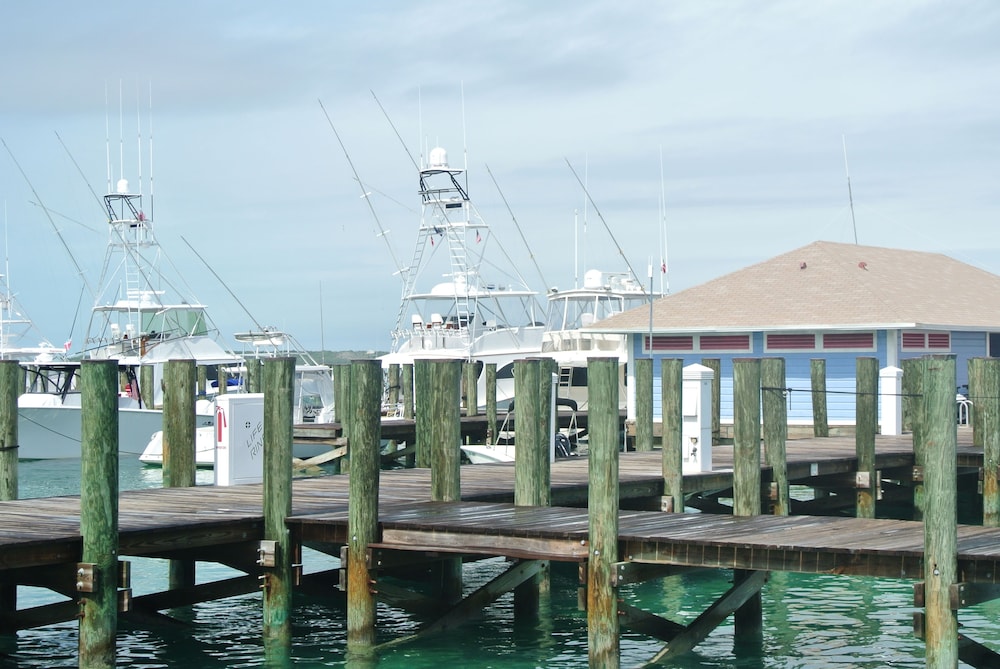 Romora Bay Resort Marina 40/50