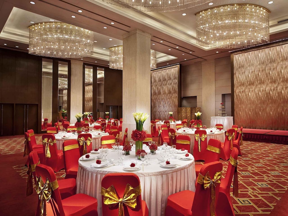 Grand Mercure Beijing Central 46/52