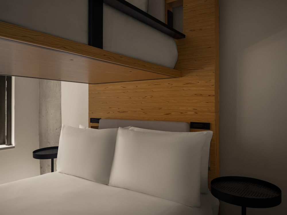Hotel 38 New York City, Tapestry Collection by Hilton 7/52