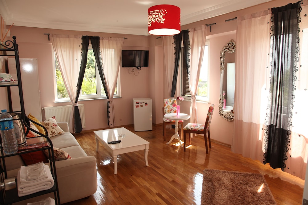 Yesim Suites 17/35