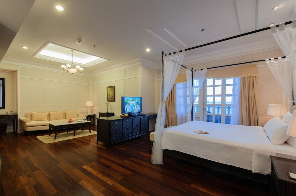Sunrise Nha Trang Beach Hotel and Spa 22/78